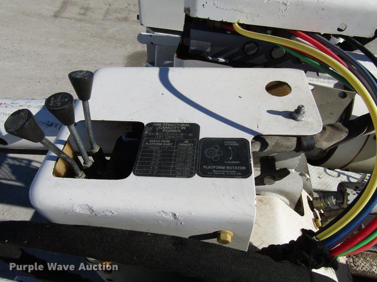 image for item DD3834 1997 Chevrolet C7500 bucket truck