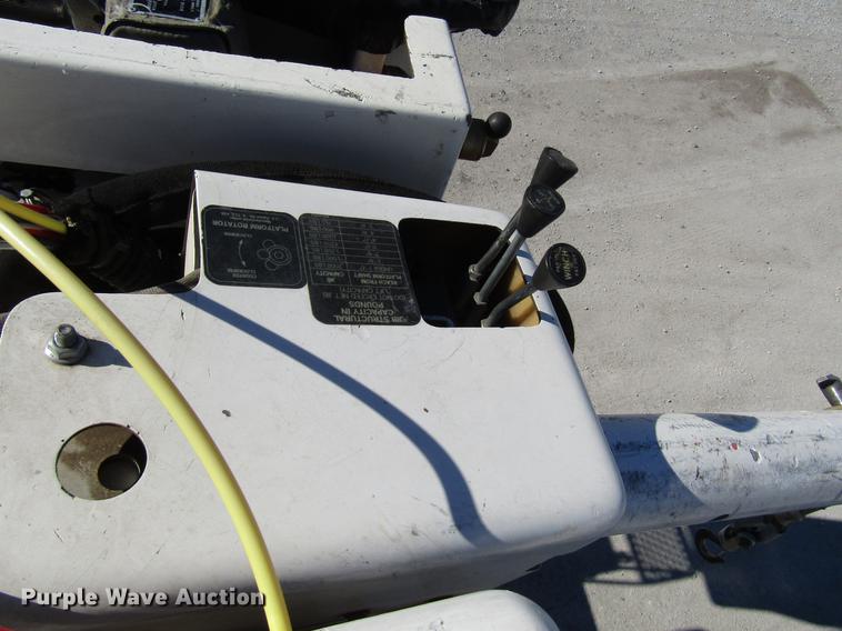 image for item DD3834 1997 Chevrolet C7500 bucket truck