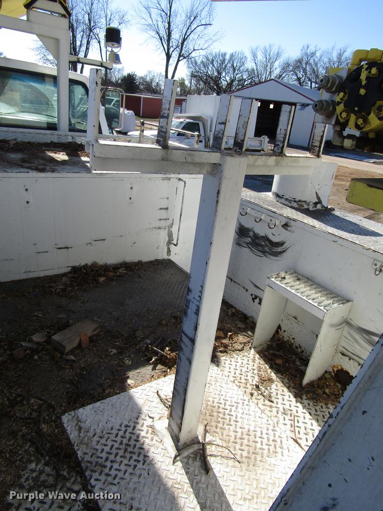 image for item DD3834 1997 Chevrolet C7500 bucket truck