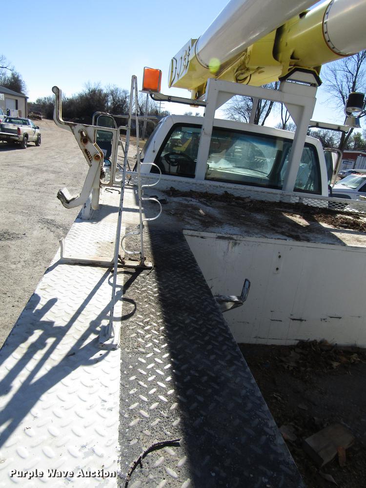 image for item DD3834 1997 Chevrolet C7500 bucket truck