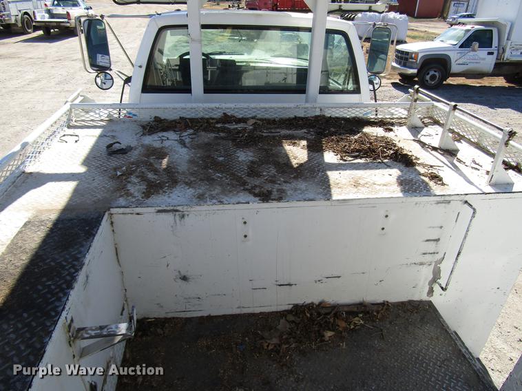 image for item DD3834 1997 Chevrolet C7500 bucket truck