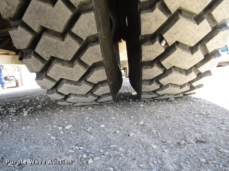 image for item DD3834 1997 Chevrolet C7500 bucket truck