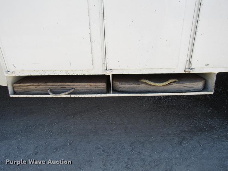 image for item DD3834 1997 Chevrolet C7500 bucket truck