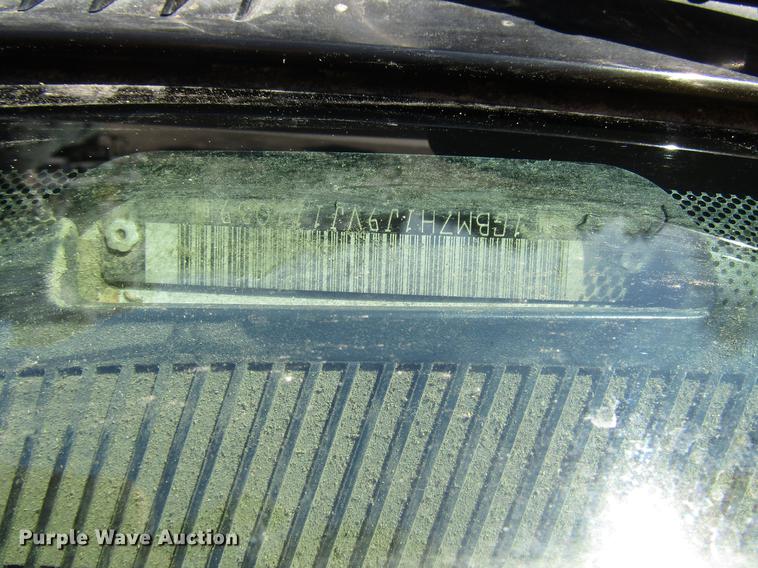 image for item DD3834 1997 Chevrolet C7500 bucket truck