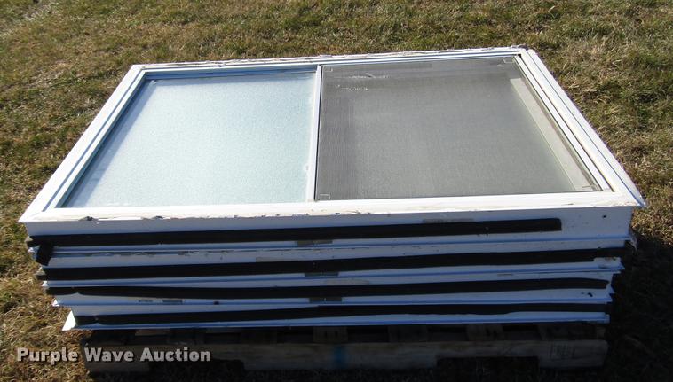 image for item DD3839 (11) frosted windows