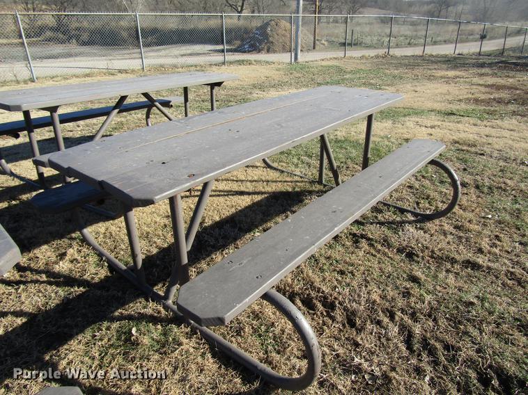 image for item DD3842 (4) picnic tables