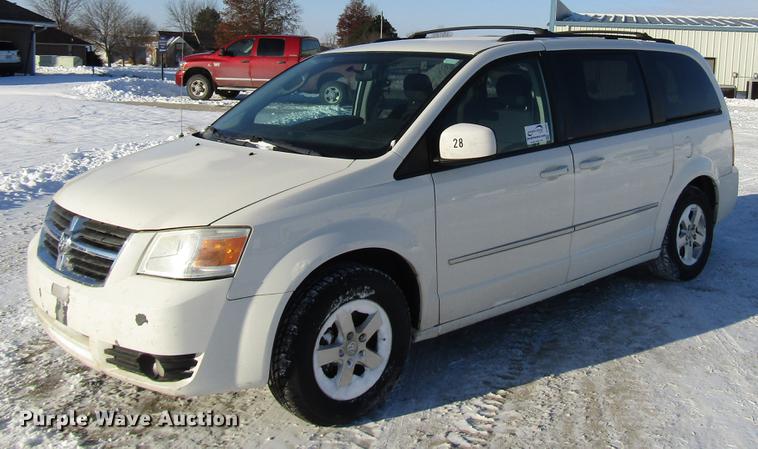 image for item DD3882 2010 Dodge Grand Caravan van