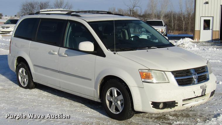 image for item DD3882 2010 Dodge Grand Caravan van