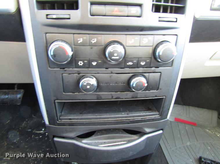 image for item DD3882 2010 Dodge Grand Caravan van