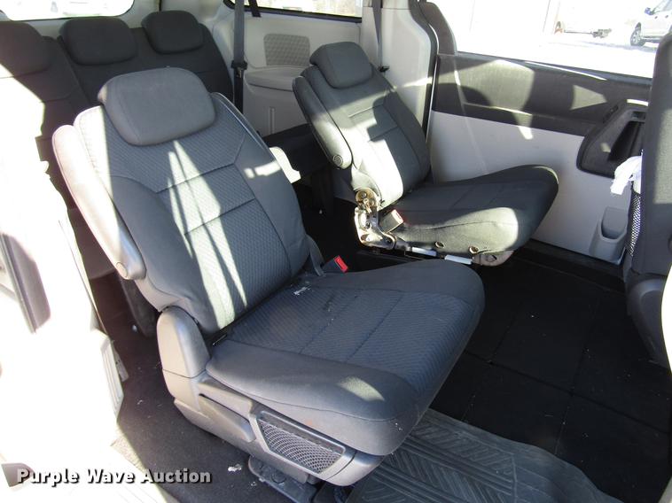 image for item DD3882 2010 Dodge Grand Caravan van