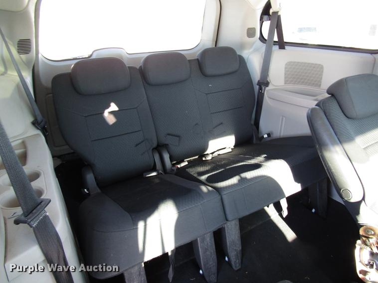 image for item DD3882 2010 Dodge Grand Caravan van
