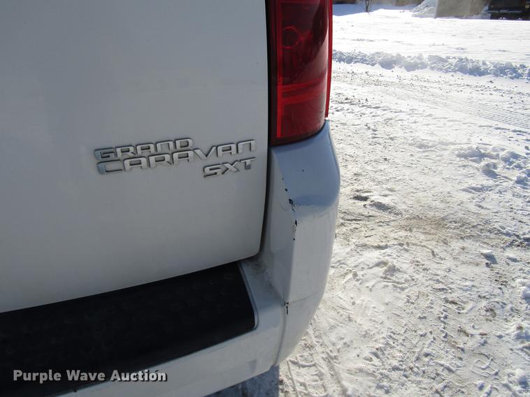 image for item DD3882 2010 Dodge Grand Caravan van
