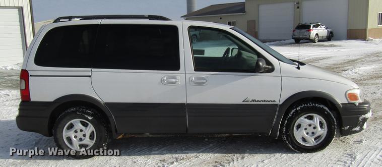 image for item DD3883 2004 Pontiac Montana van