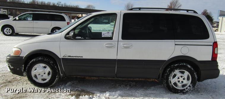 image for item DD3883 2004 Pontiac Montana van