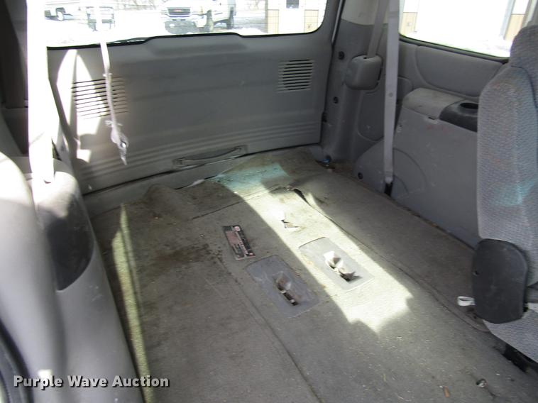 image for item DD3883 2004 Pontiac Montana van