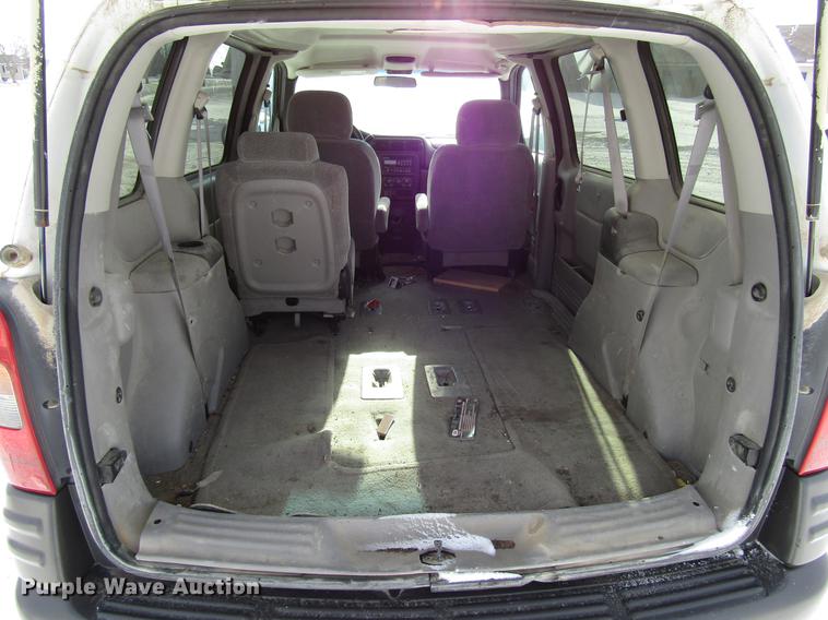 image for item DD3883 2004 Pontiac Montana van