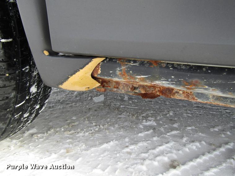 image for item DD3883 2004 Pontiac Montana van