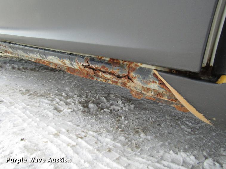 image for item DD3883 2004 Pontiac Montana van