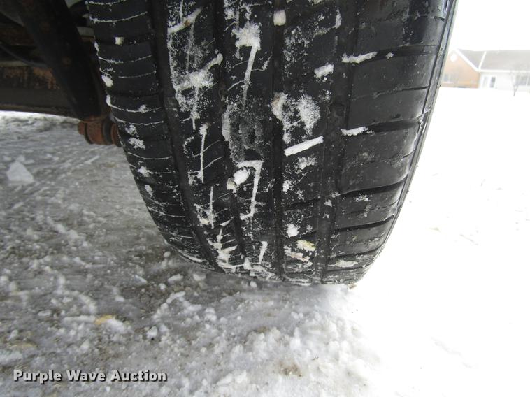 image for item DD3883 2004 Pontiac Montana van