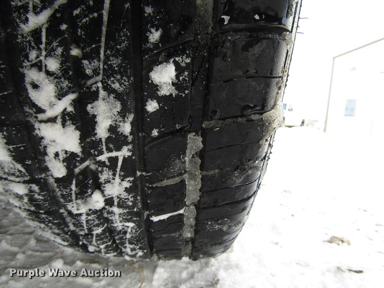 image for item DD3883 2004 Pontiac Montana van