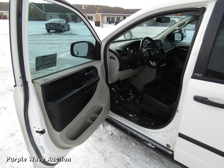 image for item DD3884 2013 Dodge Grand Caravan van