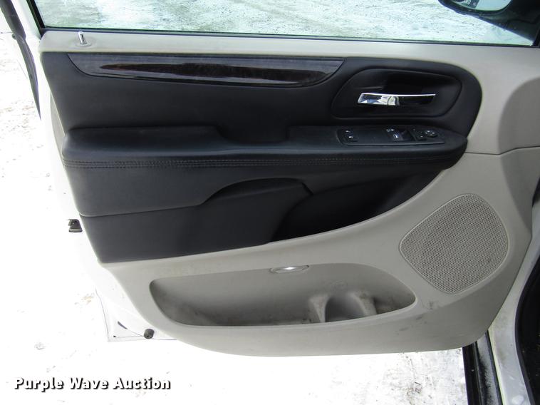 image for item DD3884 2013 Dodge Grand Caravan van