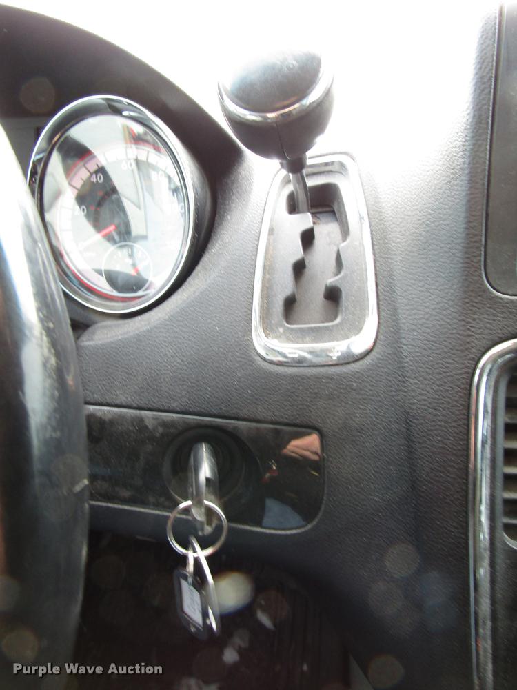 image for item DD3884 2013 Dodge Grand Caravan van