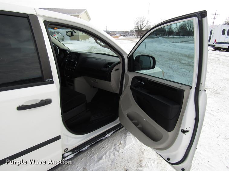 image for item DD3884 2013 Dodge Grand Caravan van
