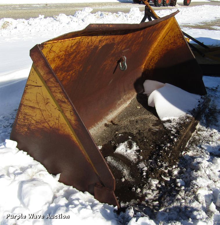 image for item DD3888 Case W14B wheel loader bucket