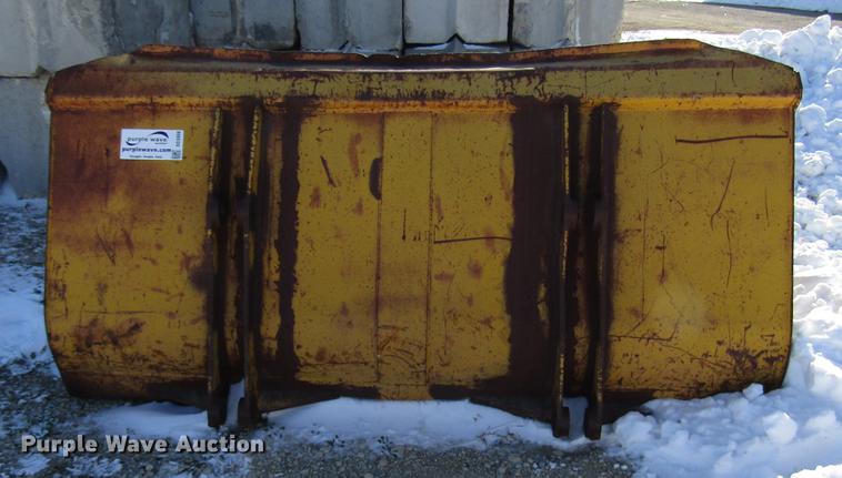 image for item DD3888 Case W14B wheel loader bucket