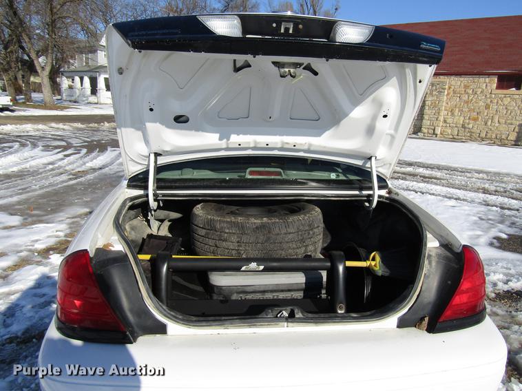 image for item DD3889 2011 Ford Crown Victoria Police Interceptor