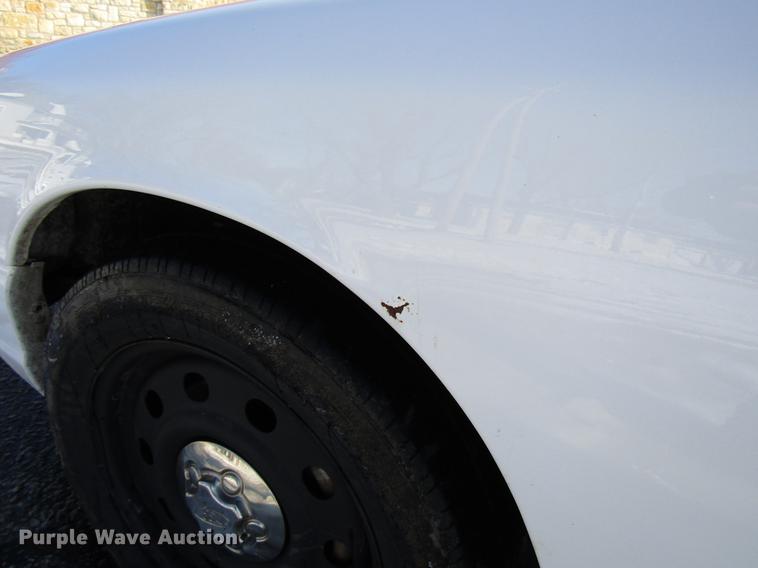 image for item DD3889 2011 Ford Crown Victoria Police Interceptor