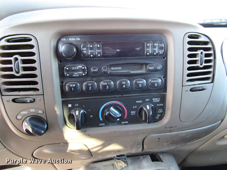 image for item DD3890 1998 Ford Expedition Eddie Bauer SUV