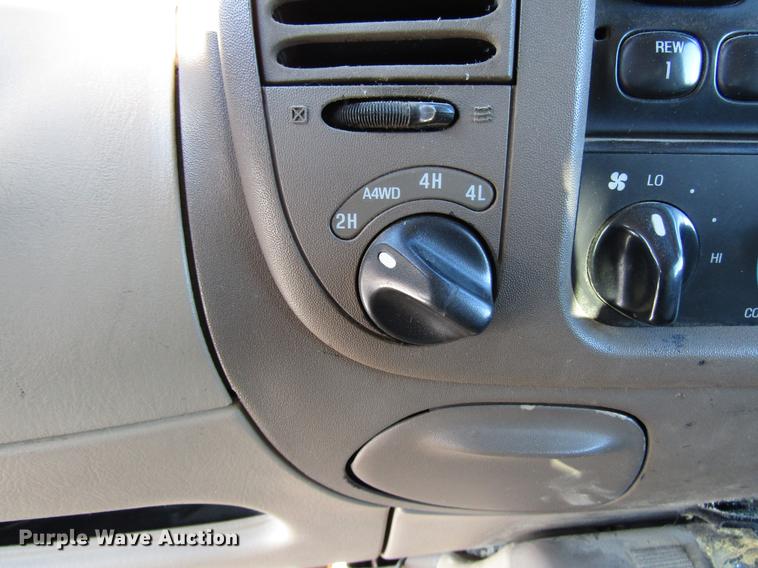 image for item DD3890 1998 Ford Expedition Eddie Bauer SUV