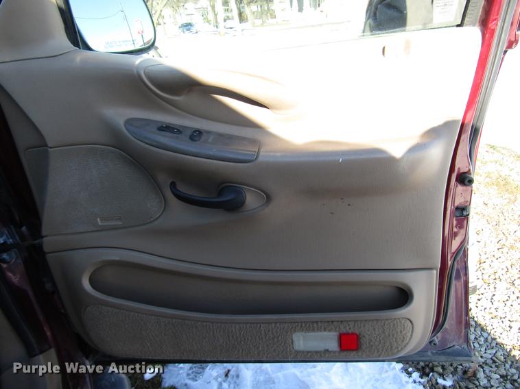 image for item DD3890 1998 Ford Expedition Eddie Bauer SUV