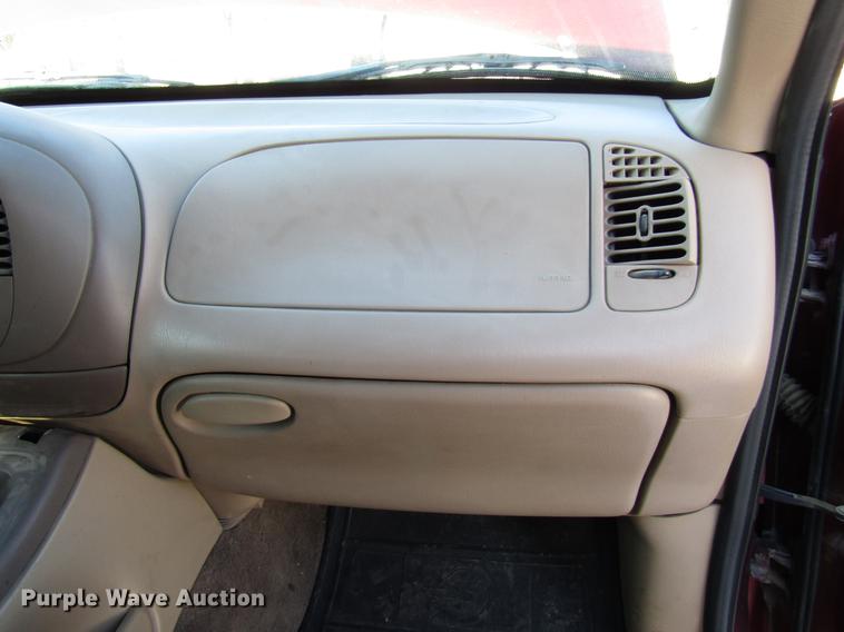 image for item DD3890 1998 Ford Expedition Eddie Bauer SUV