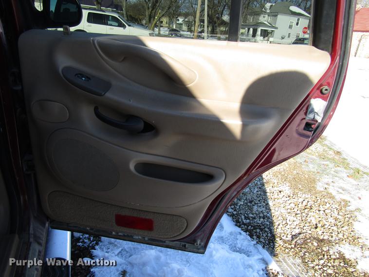 image for item DD3890 1998 Ford Expedition Eddie Bauer SUV