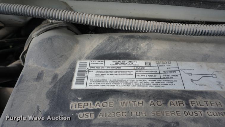 image for item DD6438 2002 Chevrolet Express G3500 shuttle bus