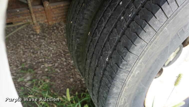 image for item DD6438 2002 Chevrolet Express G3500 shuttle bus