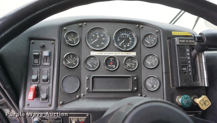 image for item DD6623 1994 HME Luverne fire truck