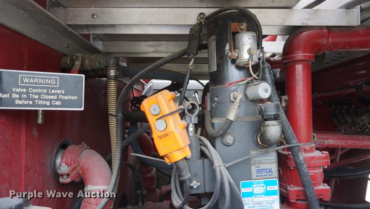 image for item DD6623 1994 HME Luverne fire truck