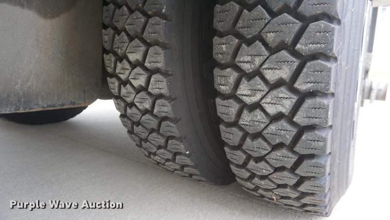 image for item DD6623 1994 HME Luverne fire truck