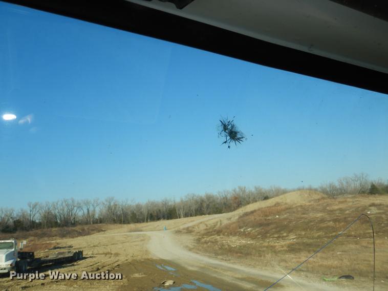 image for item DD8950 1997 Ford LT9000 rollback truck