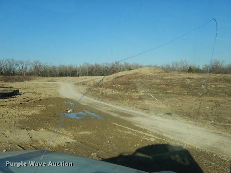 image for item DD8950 1997 Ford LT9000 rollback truck