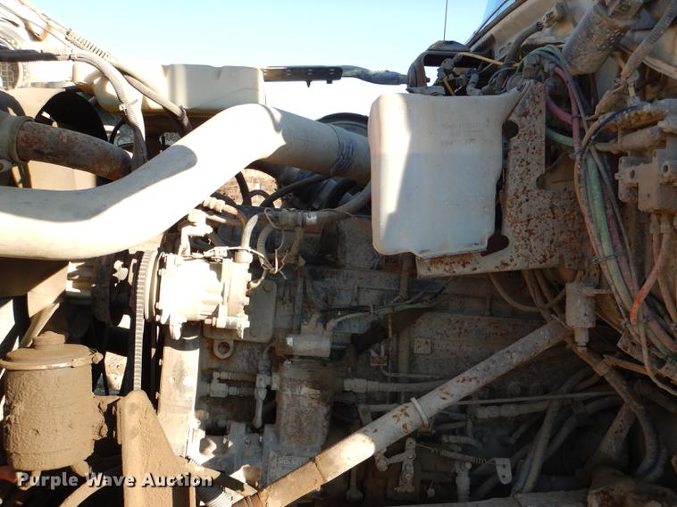 image for item DD8950 1997 Ford LT9000 rollback truck