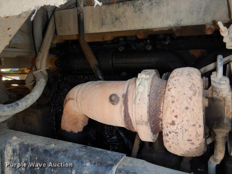 image for item DD8950 1997 Ford LT9000 rollback truck