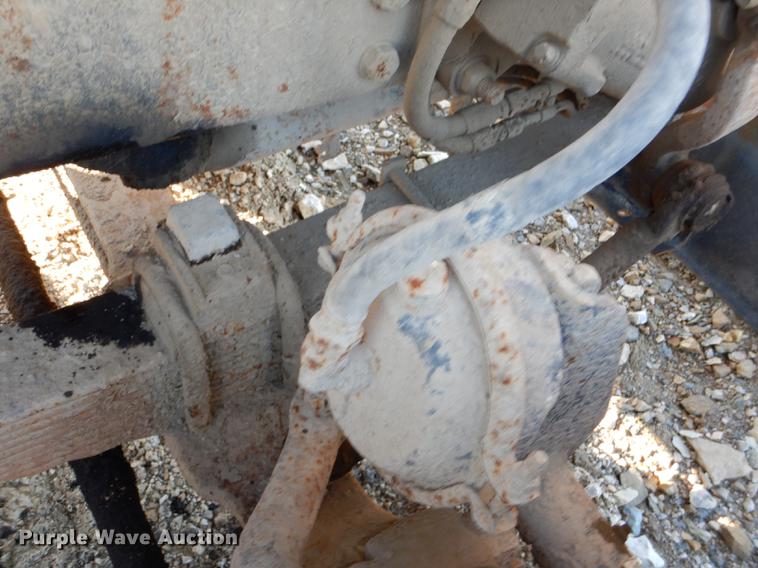 image for item DD8950 1997 Ford LT9000 rollback truck