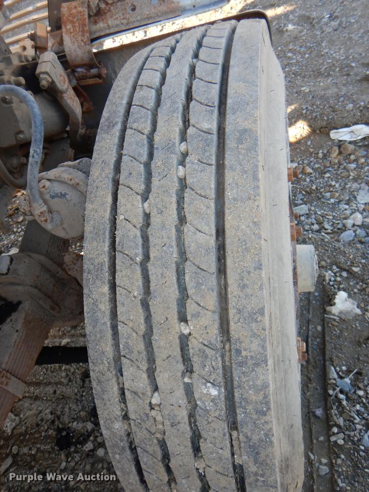 image for item DD8950 1997 Ford LT9000 rollback truck