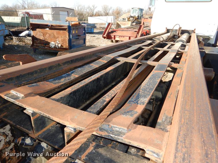 image for item DD8950 1997 Ford LT9000 rollback truck