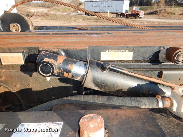 image for item DD8950 1997 Ford LT9000 rollback truck